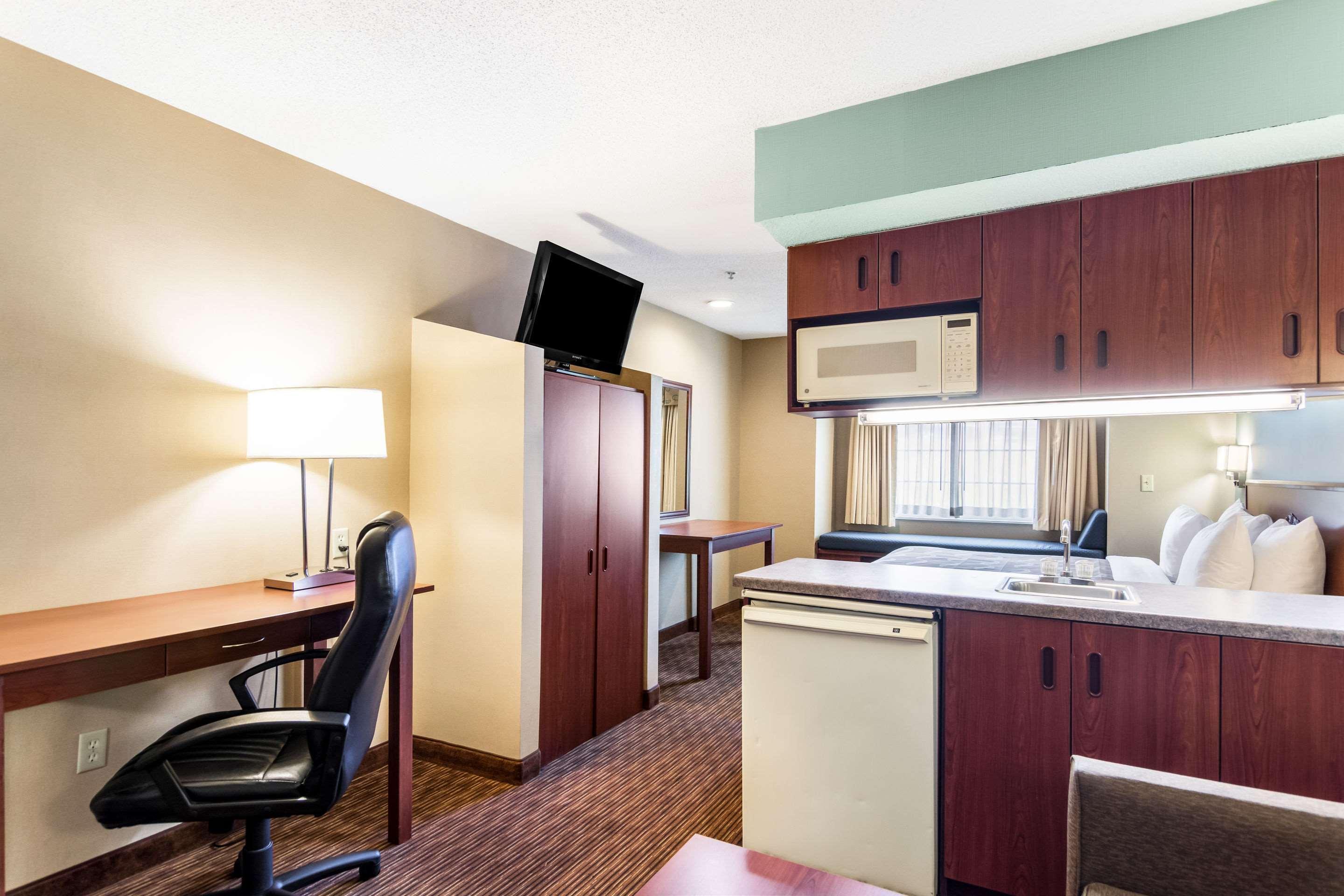 Quality Inn Chester - South Richmond Exteriör bild