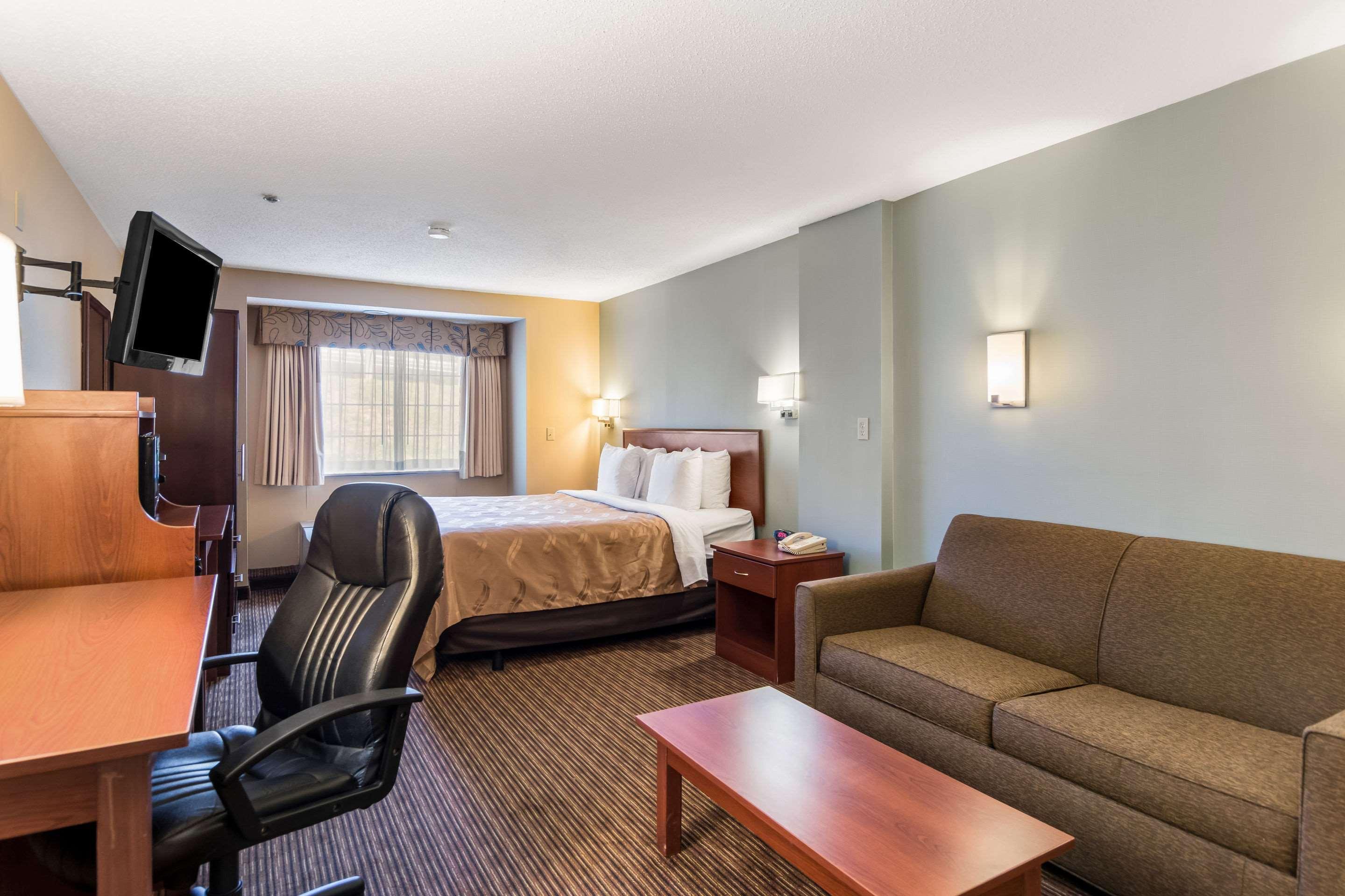 Quality Inn Chester - South Richmond Exteriör bild
