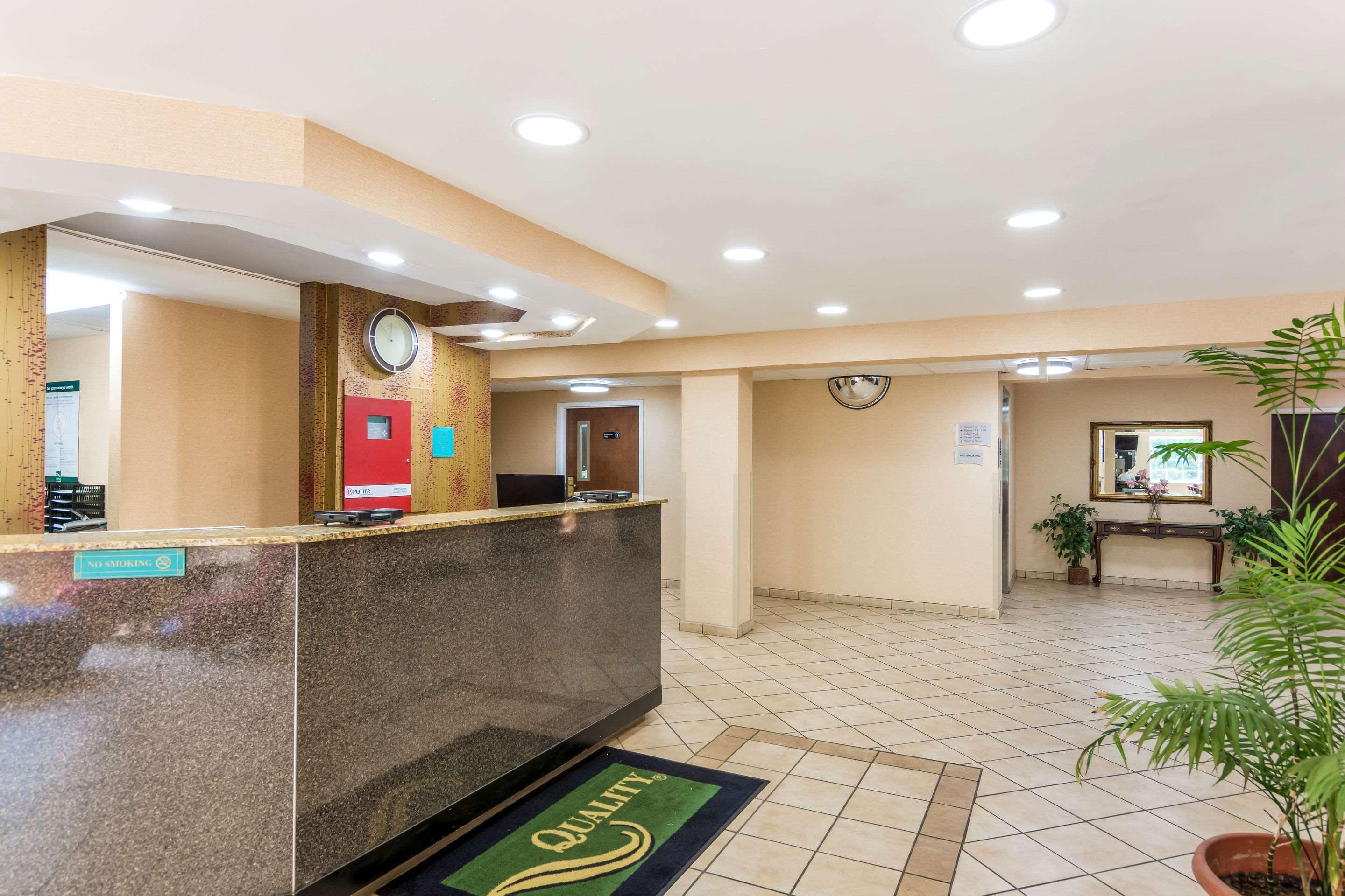 Quality Inn Chester - South Richmond Exteriör bild