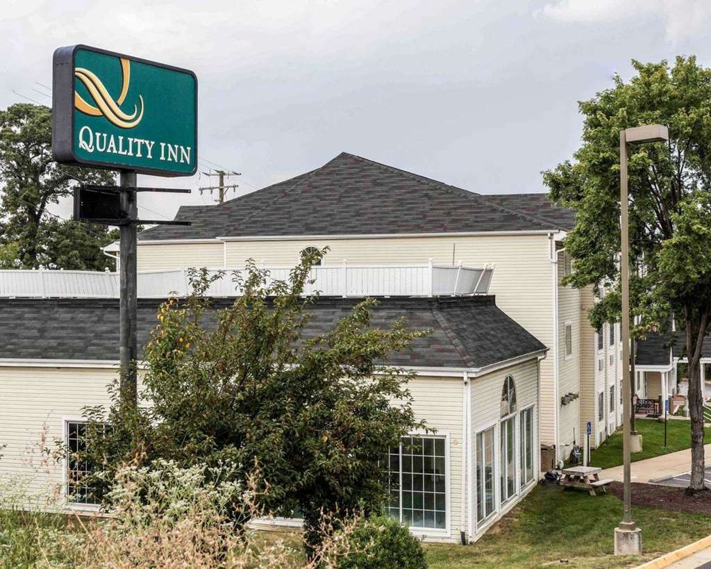 Quality Inn Chester - South Richmond Exteriör bild