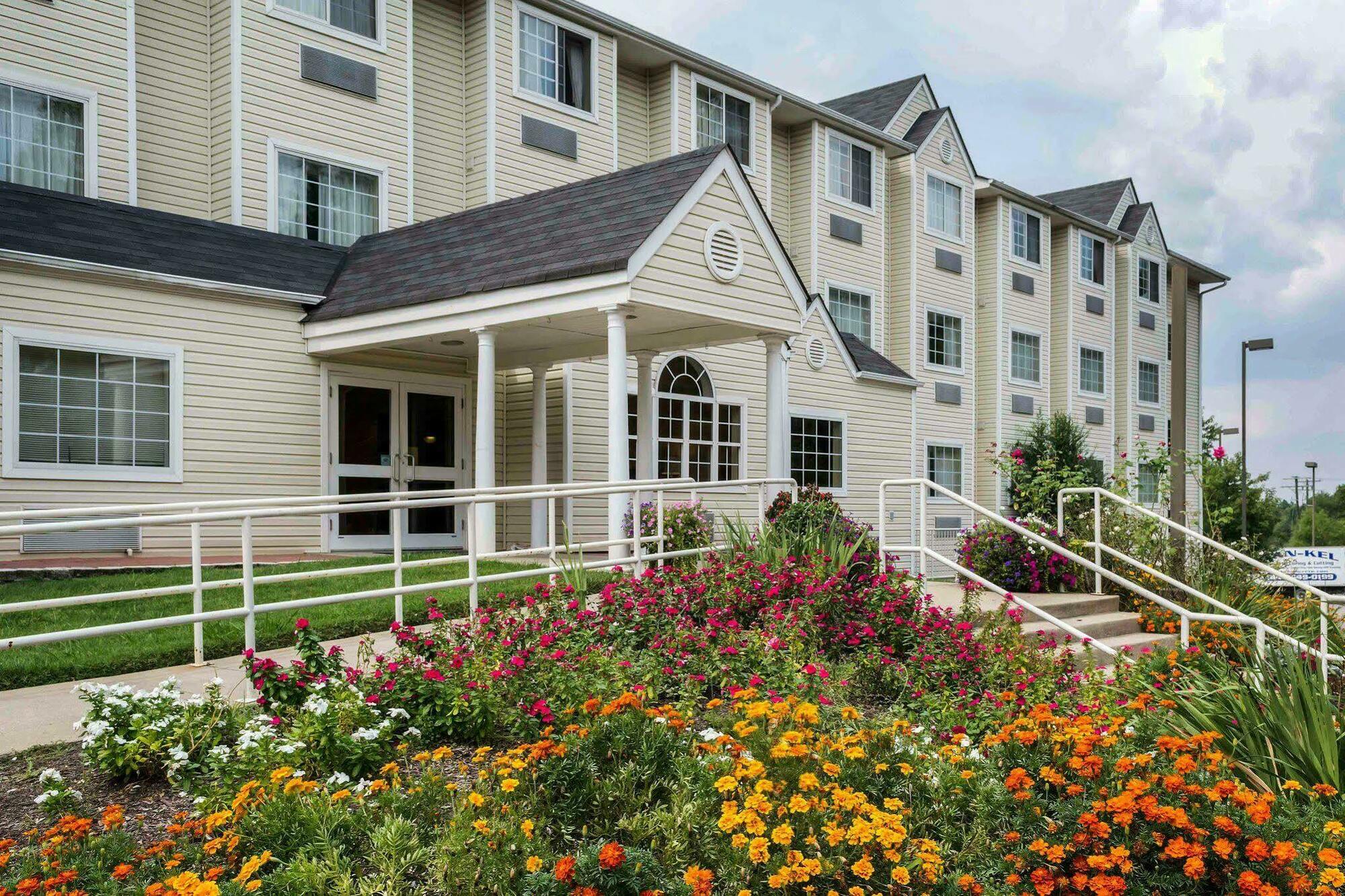 Quality Inn Chester - South Richmond Exteriör bild