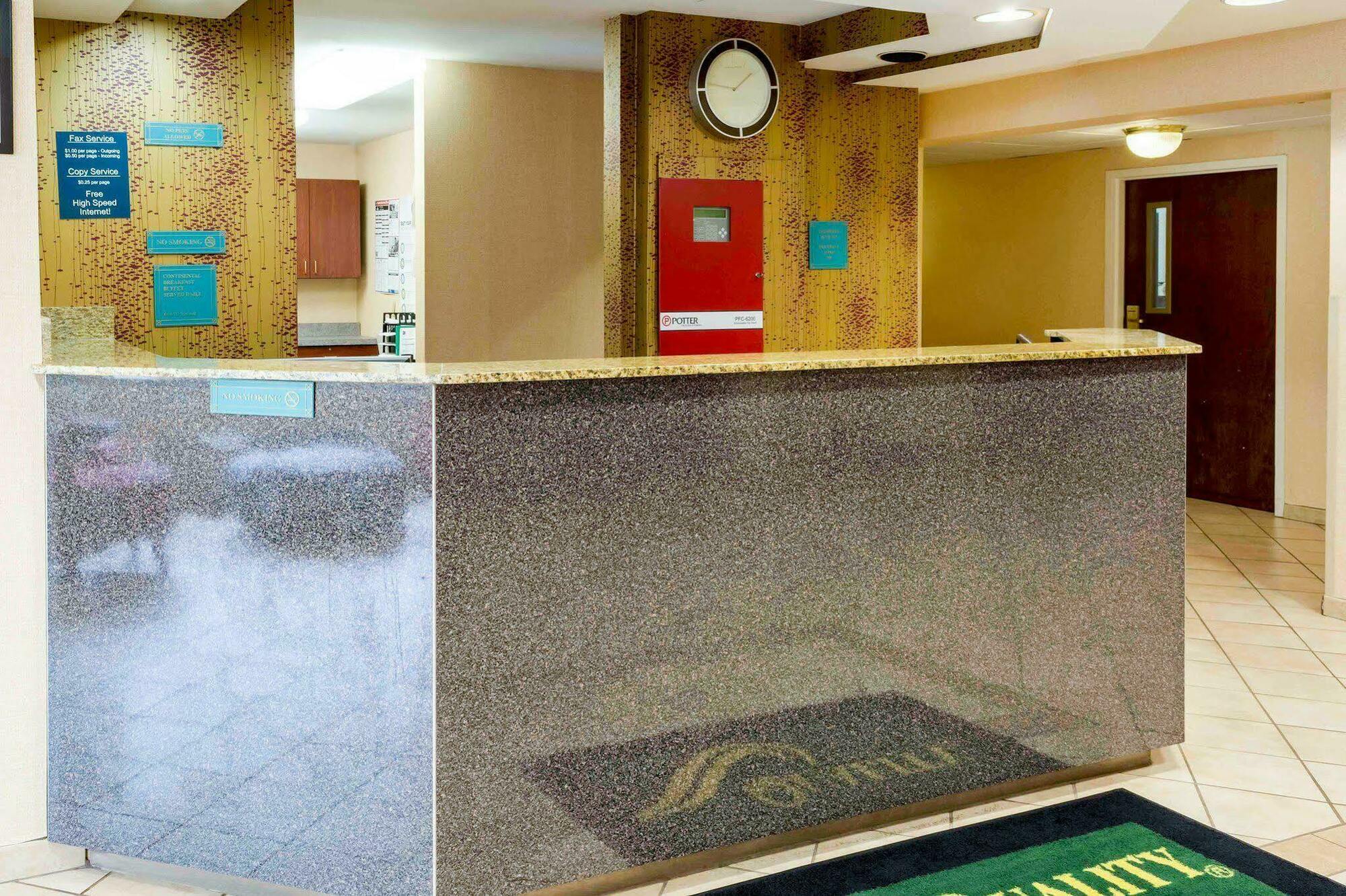Quality Inn Chester - South Richmond Exteriör bild